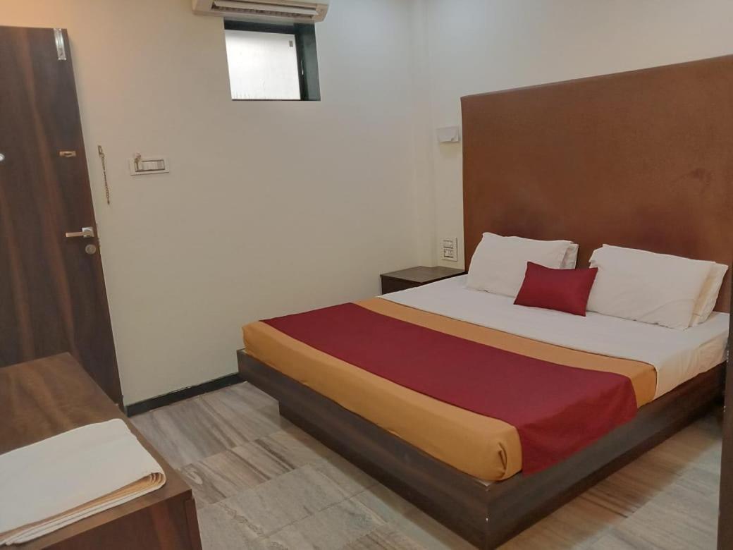 Hotel Milan International Mumbai